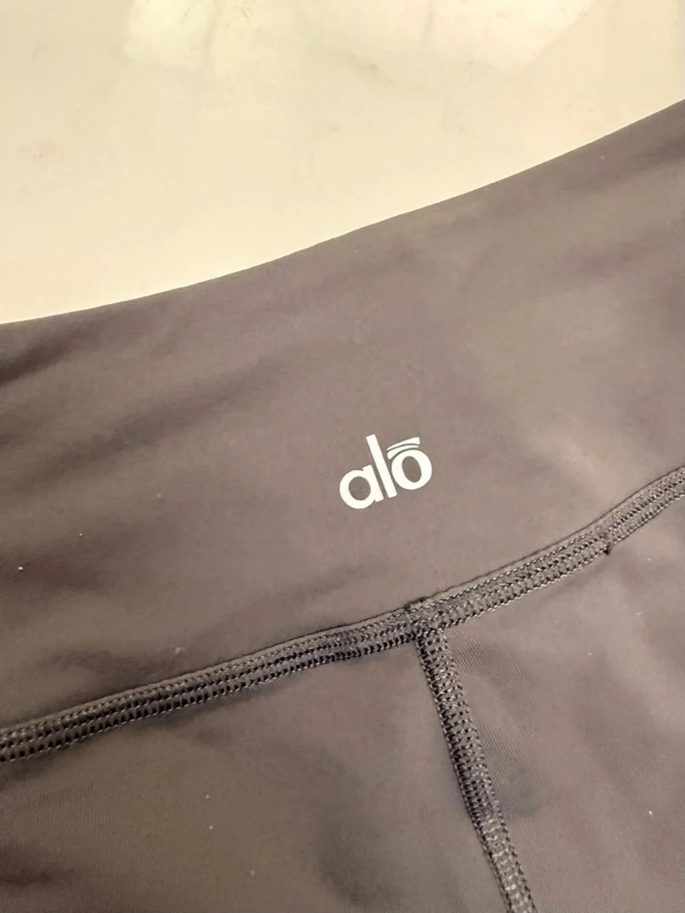 ALO Yoga Charcoal Gray Logo Cropped Leggings